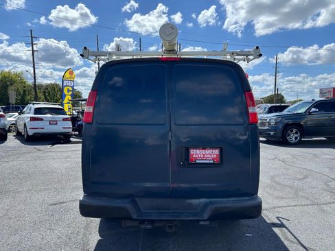 Used 2019 Chevrolet Express 2500 w/ Driver Convenience Package RWD image 20