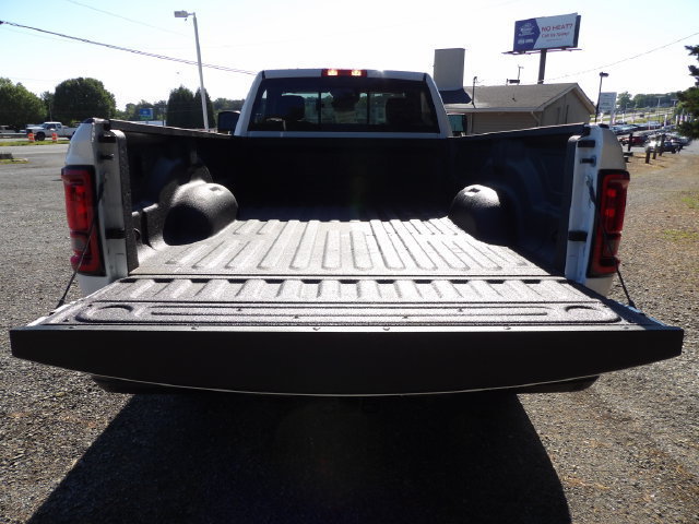 Used 2026 RAM 2500 Tradesman AWD/4WD image 7