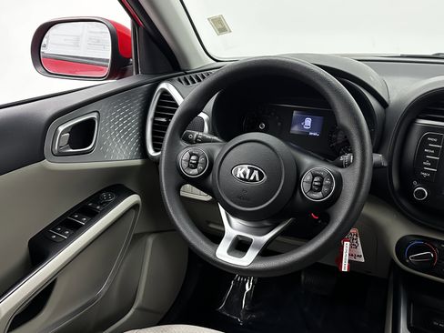 Used 2020 Kia Soul LX image 23