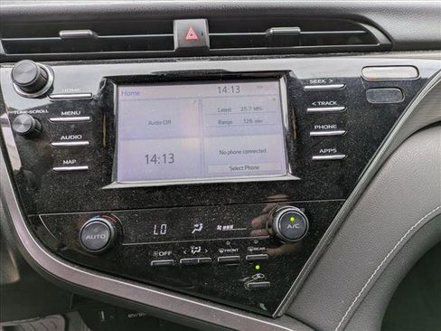 Used 2019 Toyota Camry SE image 13