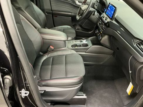 New 2026 Ford Escape ST-Line w/ Cold Weather Package AWD/4WD image 19