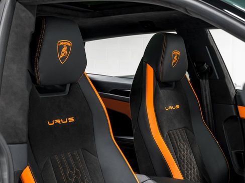 Used 2023 Lamborghini Urus S image 41