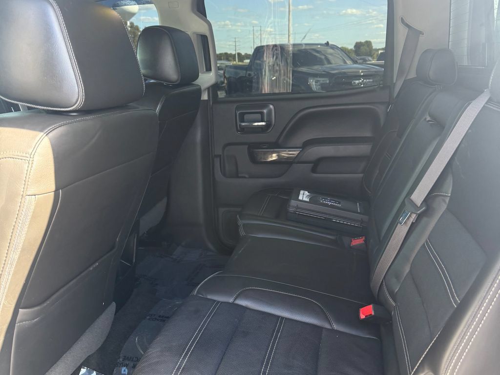 Used 2016 GMC Sierra 2500 Denali w/ Duramax Plus Package AWD/4WD image 29