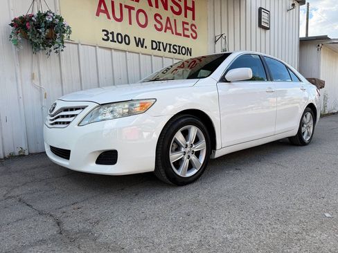 Used 2010 Toyota Camry LE FWD image 6