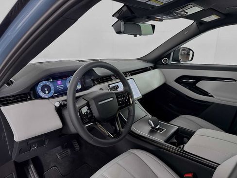 Used 2026 Land Rover Range Rover Evoque S AWD/4WD image 9