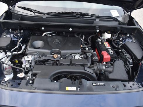 Used 2020 Toyota RAV4 XLE Premium FWD image 22