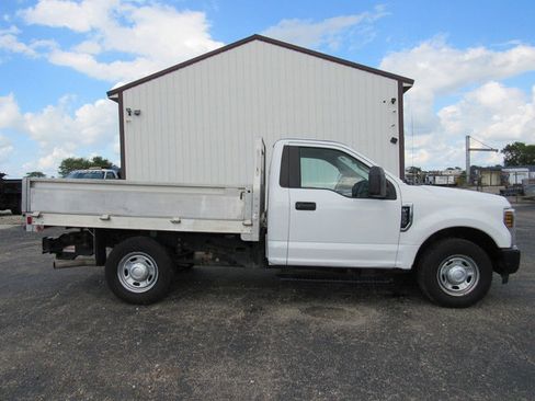 Used 2019 Ford F250 XL RWD image 2