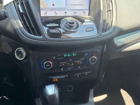 Used 2017 Ford Escape Titanium FWD image 9