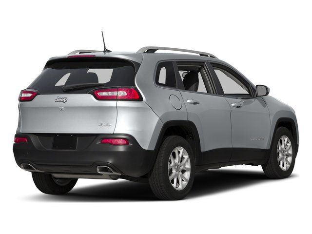Used 2016 Jeep Cherokee Latitude w/ Safety/Convenience Group AWD/4WD image 5