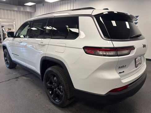 New 2026 Jeep Grand Cherokee L Limited w/ Limited Altitude Package AWD/4WD image 7