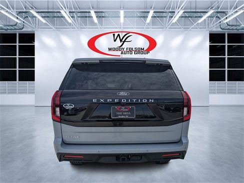 Used 2025 Ford Expedition Active image 4