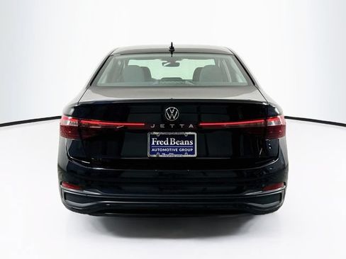 Certified 2025 Volkswagen Jetta S FWD image 7