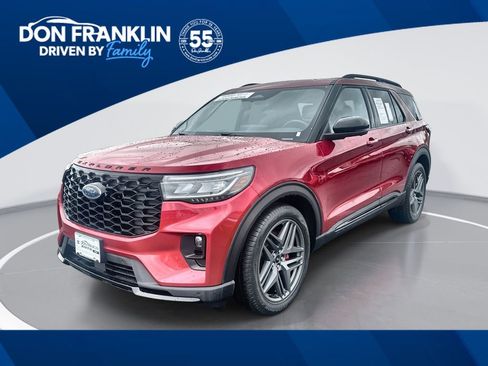 Used 2025 Ford Explorer ST AWD/4WD image 1