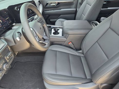 New 2026 Chevrolet Suburban Z71 w/ Comfort Package AWD/4WD image 12