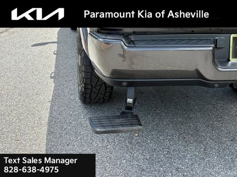 Used 2024 RAM 2500 Limited AWD/4WD image 30