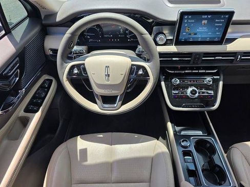 Used 2021 Lincoln Corsair FWD w/ Premium Package image 14