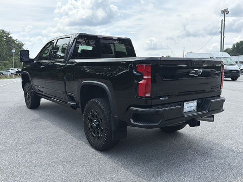 Used 2024 Chevrolet Silverado 2500 High Country w/ Midnight Edition AWD/4WD image 6