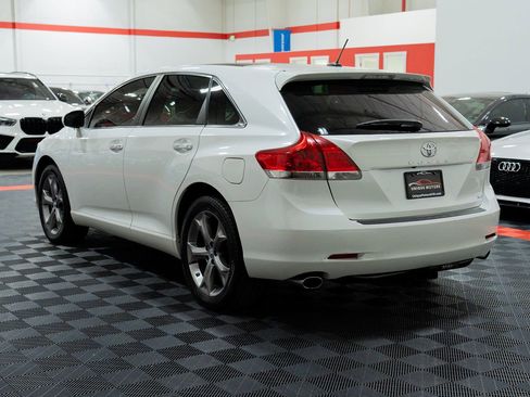 Used 2011 Toyota Venza AWD w/ Premium Pkg #2 image 4