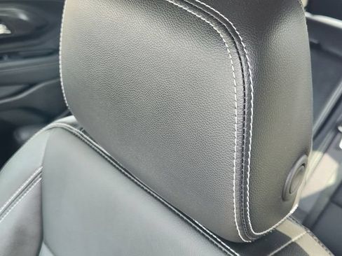 Certified 2024 GMC Terrain SLT FWD image 10
