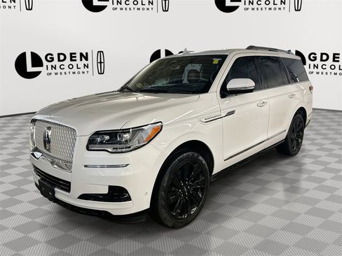 Certified 2022 Lincoln Navigator Reserve image 1