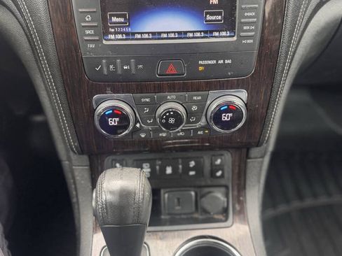 Used 2016 Chevrolet Traverse LT FWD image 19