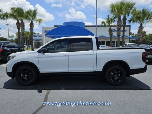 Used 2021 Honda Ridgeline Black Edition image 2