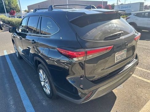 Used 2022 Toyota Highlander Limited AWD/4WD image 8