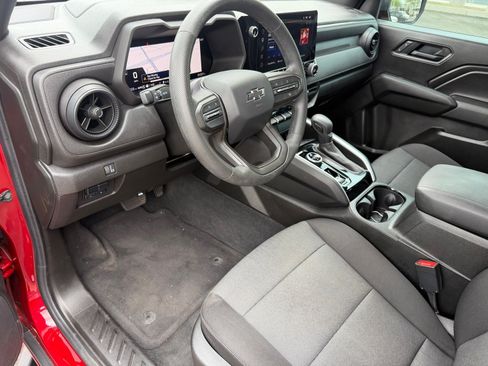 Used 2025 Chevrolet Colorado Trail Boss AWD/4WD image 15