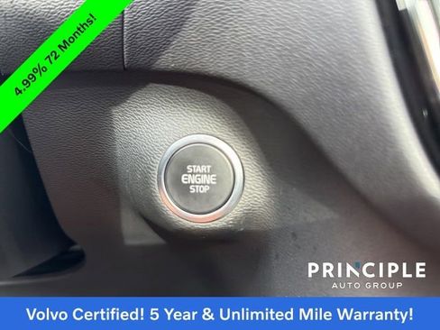 Certified 2025 Volvo XC40 B5 Core image 23