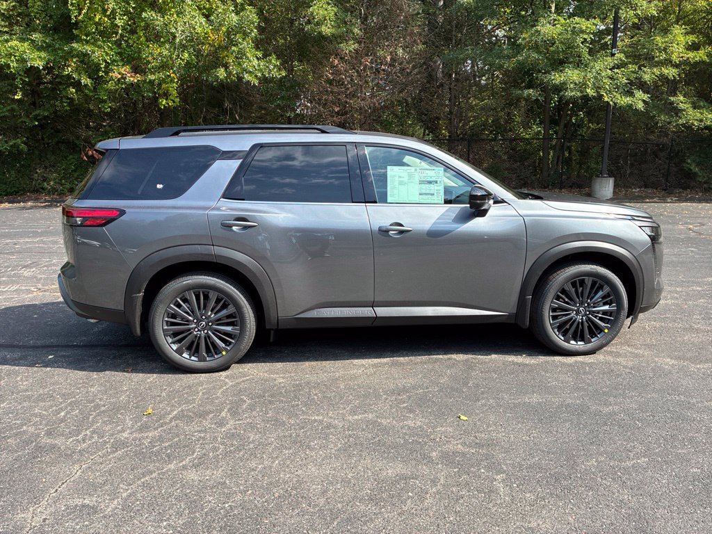 New 2026 Nissan Pathfinder SL w/ SL Premium Package AWD/4WD image 8