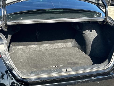 Used 2022 Nissan Sentra SV image 24