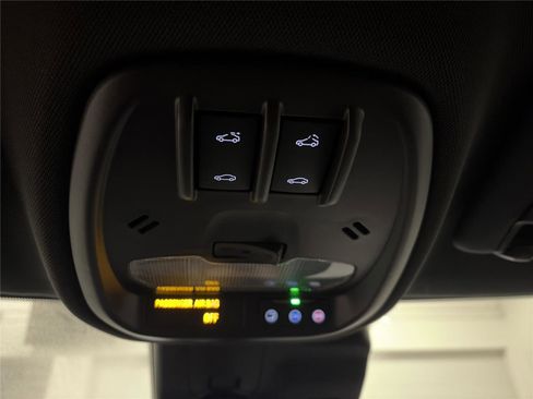 New 2026 Chevrolet Trax RS w/ Sunroof Package FWD image 24