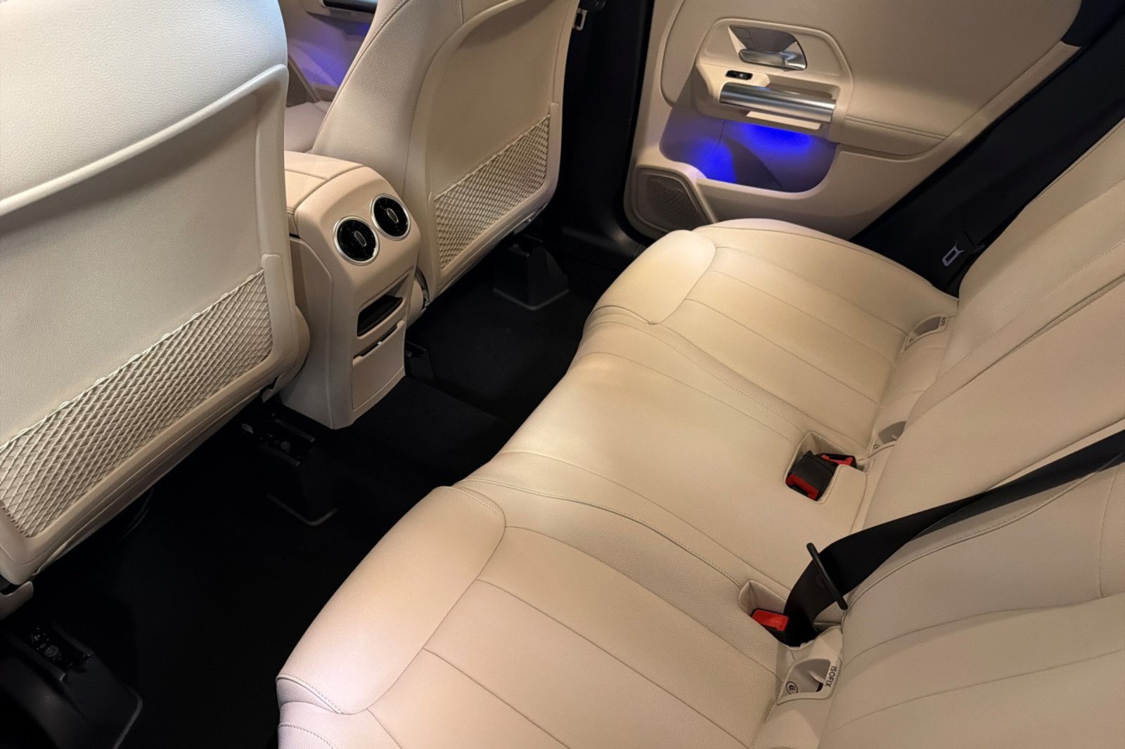New 2026 Mercedes-Benz GLA 250 image 11