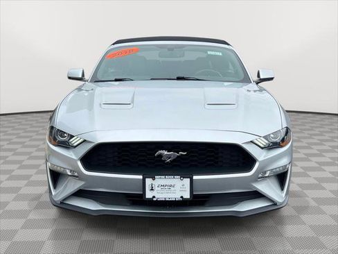 Used 2018 Ford Mustang Premium image 2