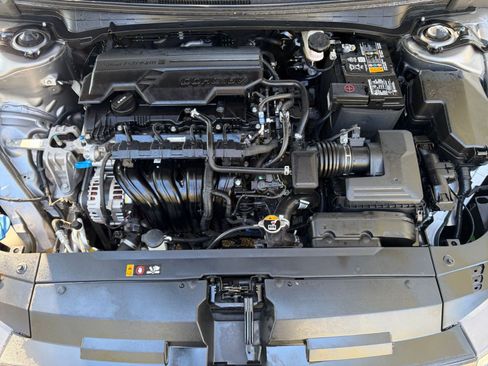 Used 2025 Kia K4 LXS image 28