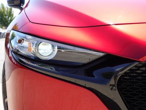 Certified 2025 MAZDA MAZDA3 s Sport image 3