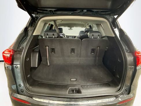 Used 2018 Buick Enclave Essence image 27