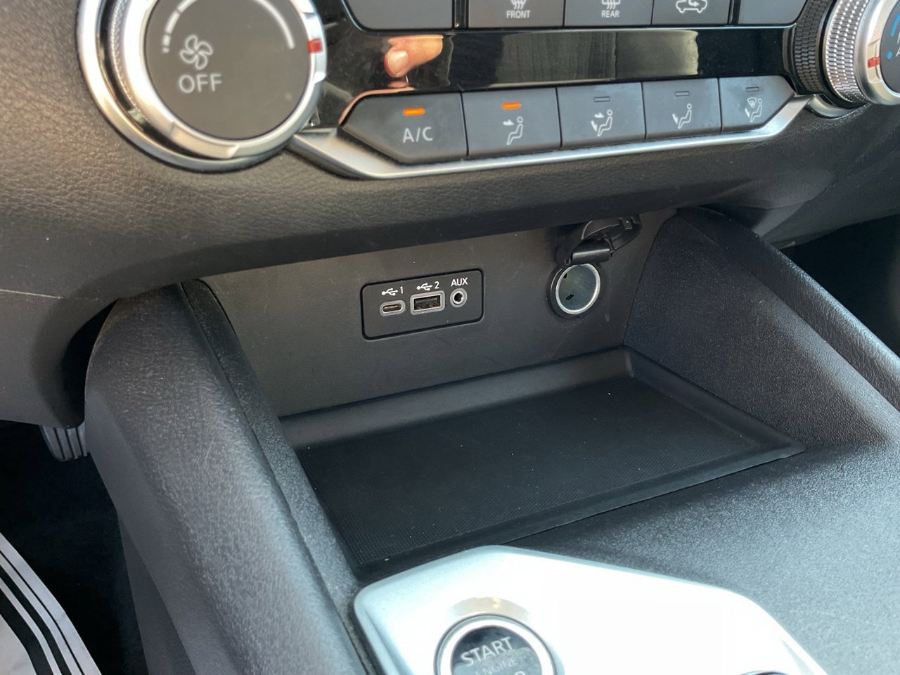 Used 2025 Nissan Altima 2.5 SV FWD image 21