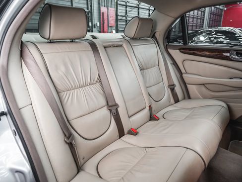 Used 2006 Jaguar XJ Vanden Plas RWD image 44