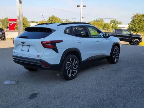 New 2026 Chevrolet Trax RS w/ Driver Confidence Package image 3