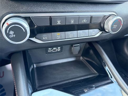Used 2024 Nissan Altima 2.5 SR image 18
