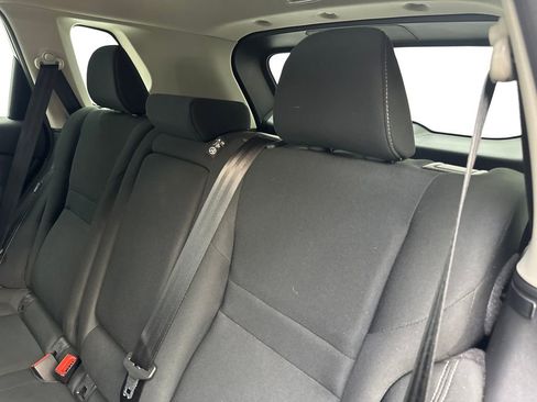 Used 2024 Nissan Rogue S AWD/4WD image 34