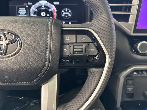 Used 2025 Toyota Tundra Platinum AWD/4WD image 22