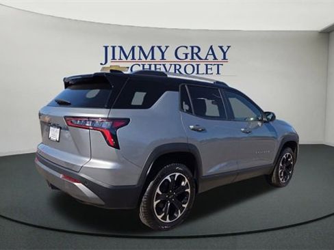 New 2026 Chevrolet Equinox LT w/ Convenience Package II image 3