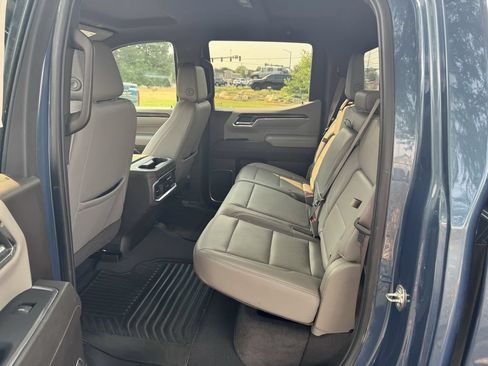 Used 2024 GMC Sierra 1500 SLT w/ SLT Premium Plus Package AWD/4WD image 9