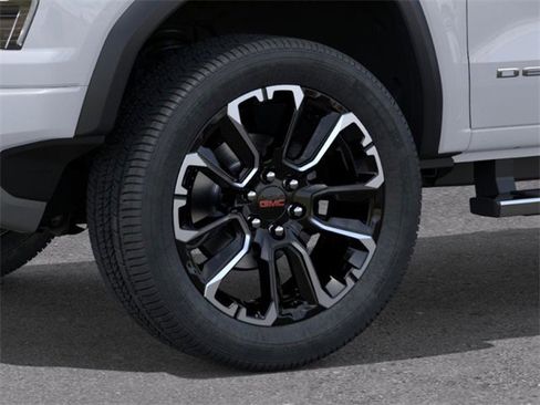 New 2026 GMC Canyon Denali image 9