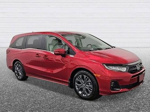 New 2026 Honda Odyssey Touring image 5