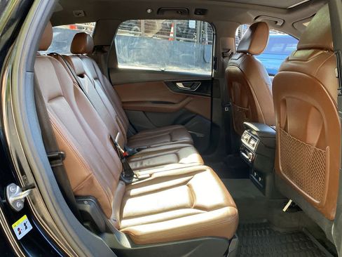 Used 2019 Audi Q7 3.0T Prestige w/ Prestige Package AWD/4WD image 18