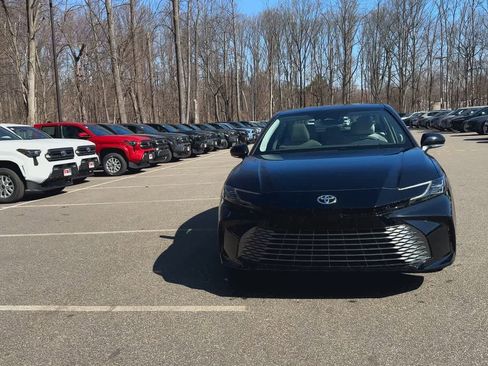 New 2026 Toyota Camry XLE AWD/4WD image 3