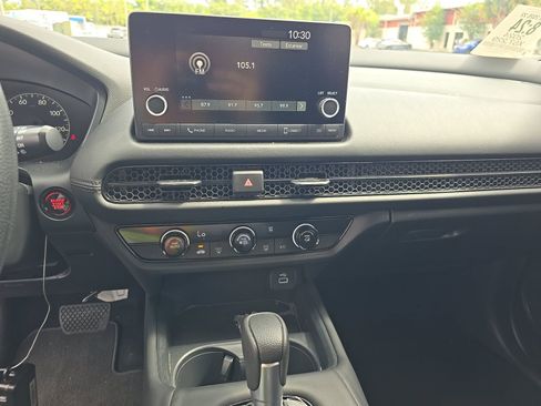 Used 2024 Honda HR-V LX image 11